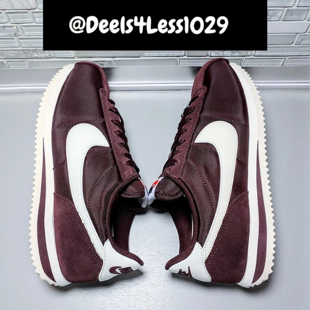 Nike Cortez Low TXT Womens Size 7 Burgundy Crush Sail